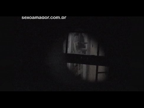 ❤️ Blondie estas sekrete filmita fare de najbara voyeur kaŝita malantaŭ kavaj brikoj Kvalita sekso ĉe ni % eo.virtsextor.ru% ❤